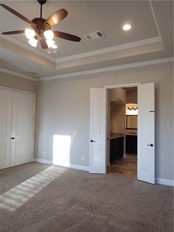 Building Photo - 409 Silver Trail