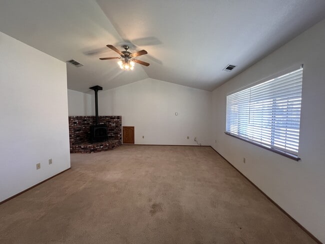 Building Photo - 153 Cypress Hill Dr