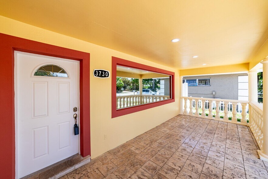 Building Photo - 3730 NE 13th Ter