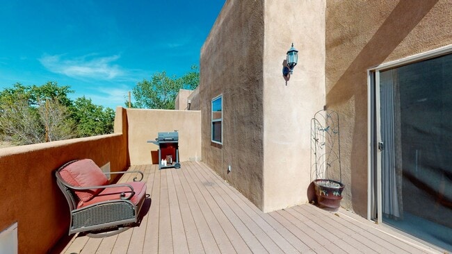 Building Photo - 218 Cynthia Loop NW