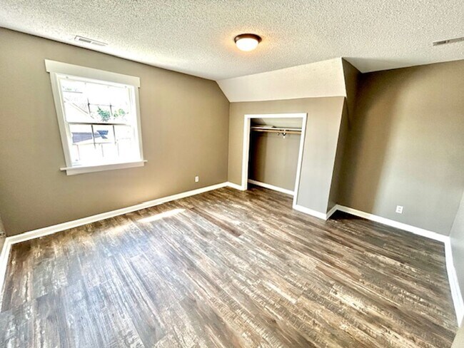 Building Photo - 3514 SW Triana Blvd