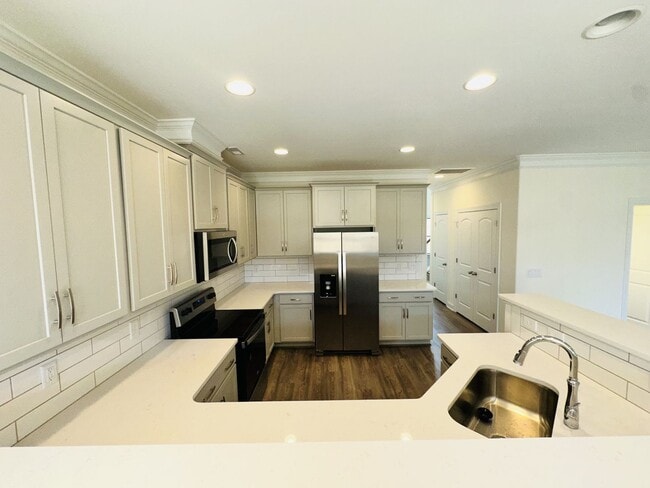 Building Photo - New townhome in Mebane Towne Center!