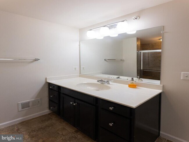 Building Photo - 14766 Malloy Ct