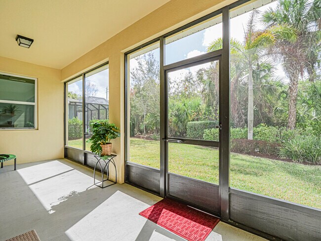 Building Photo - 5945 Buttonwood Sq