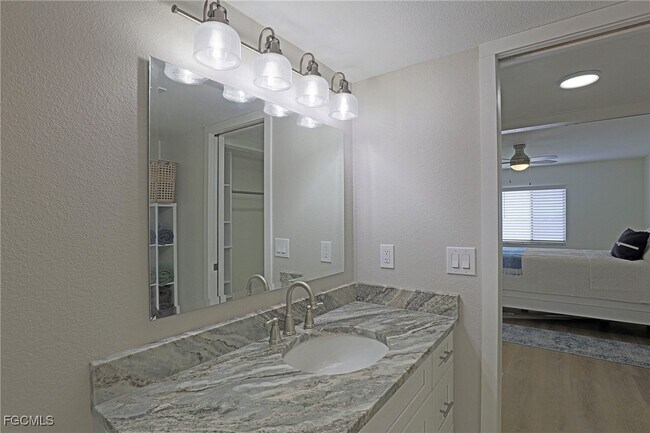 Building Photo - 2885 Palm Beach Blvd