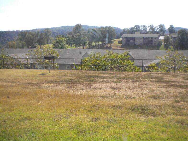 Building Photo - 12 Scenic Ct