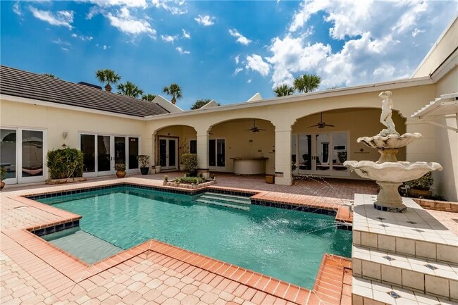 Building Photo - 8414 Poinciana Pl