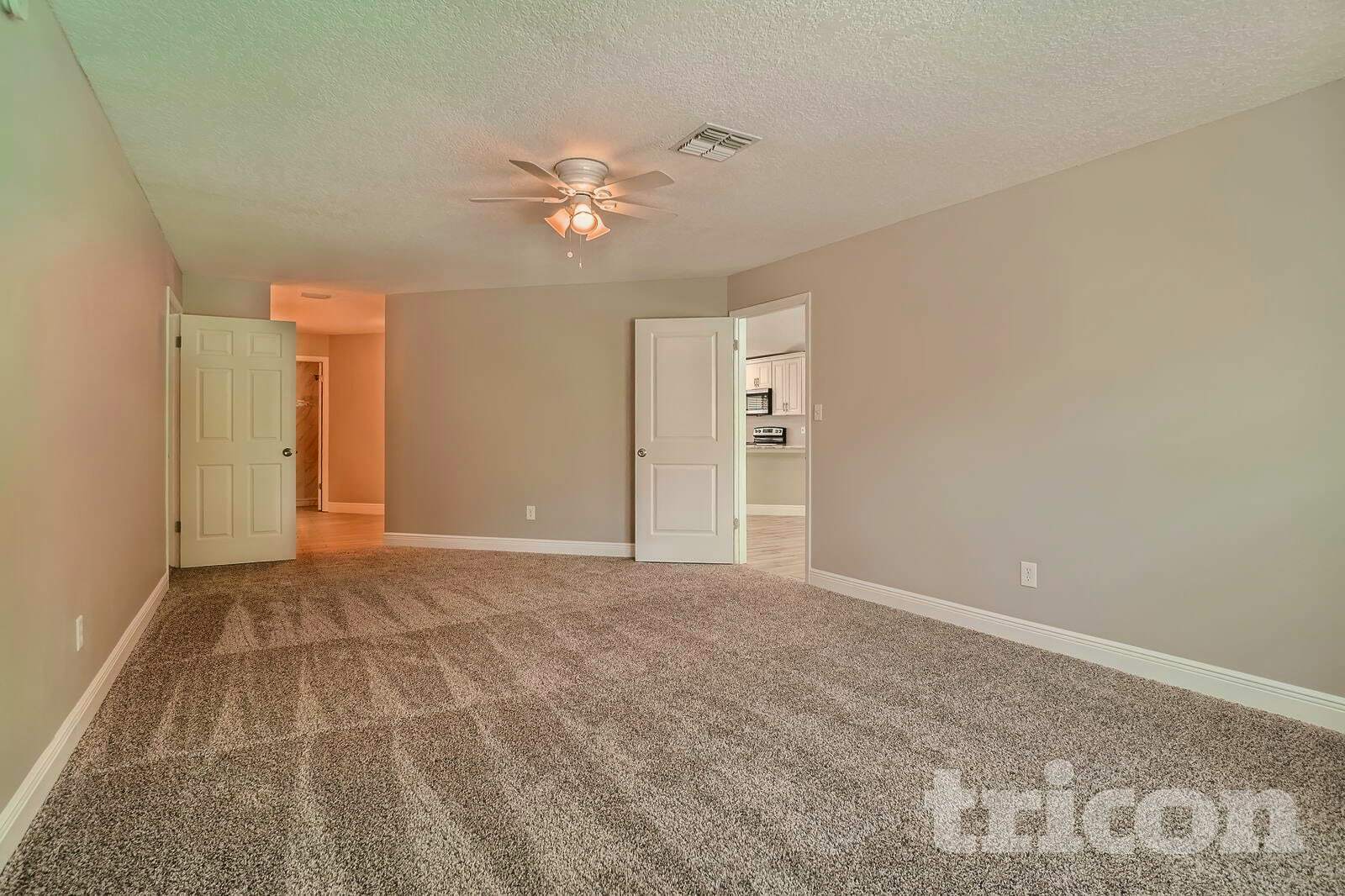 Building Photo - 361 Glenholly Ct