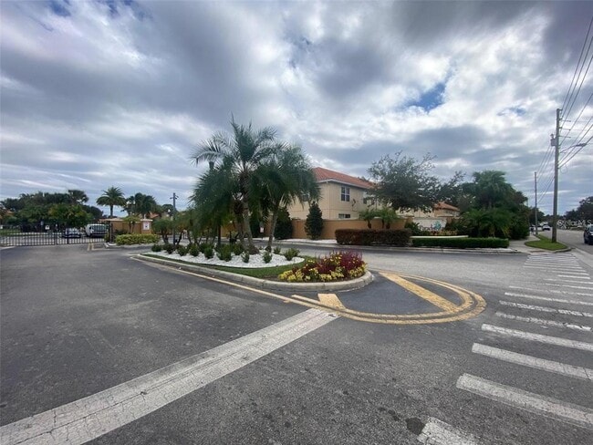 Building Photo - 5517 Paradise Cay Cir