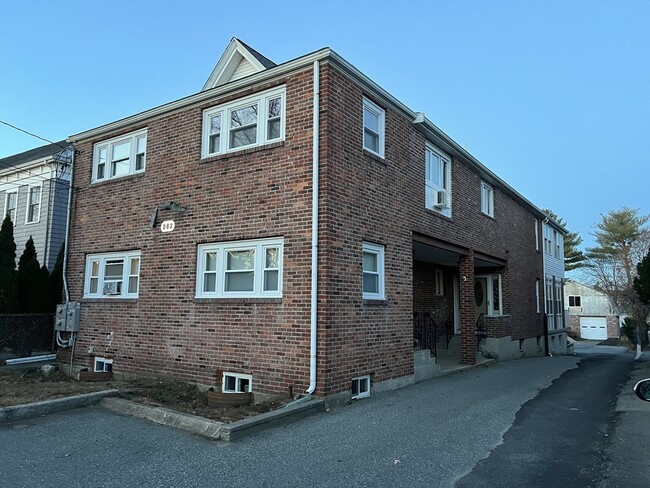 Building Photo - 262 Nevada St