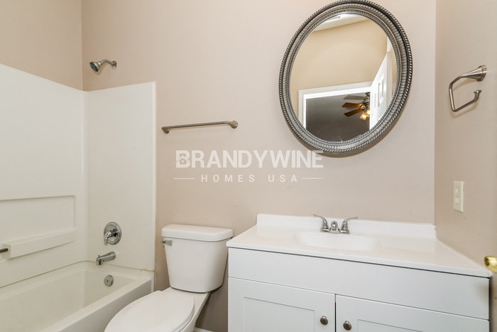 Building Photo - 7215 Parklake Pl