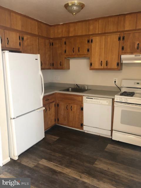 Building Photo - 1599 N East St