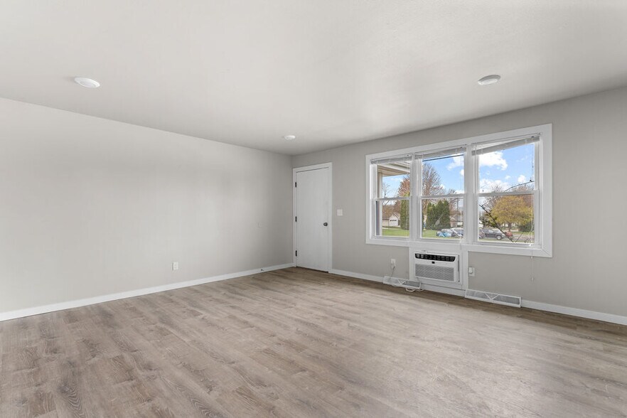Building Photo - 1222 W Weiland Ln