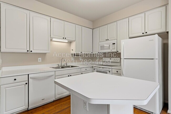 Building Photo - 6514 Osprey Point Ln