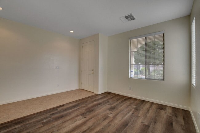 Building Photo - 3 Bedroom Home in Summerlin West COMING SOON!
