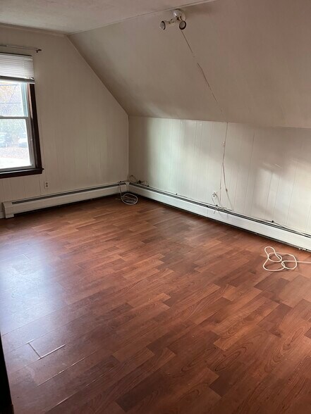 Building Photo - 56 W Weir St