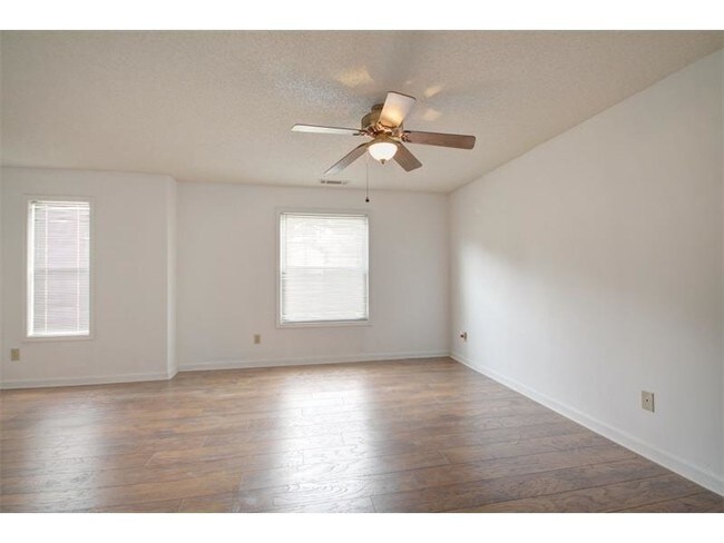 Building Photo - 33 Alston Ln SW