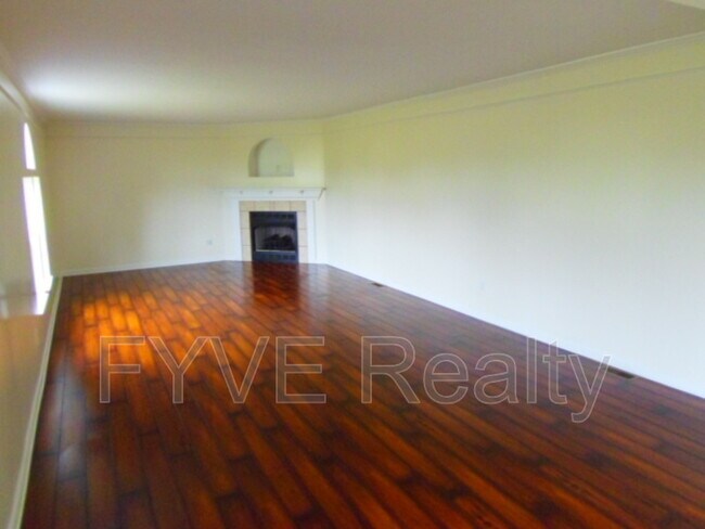 Building Photo - 3095 Blacksmith Ct