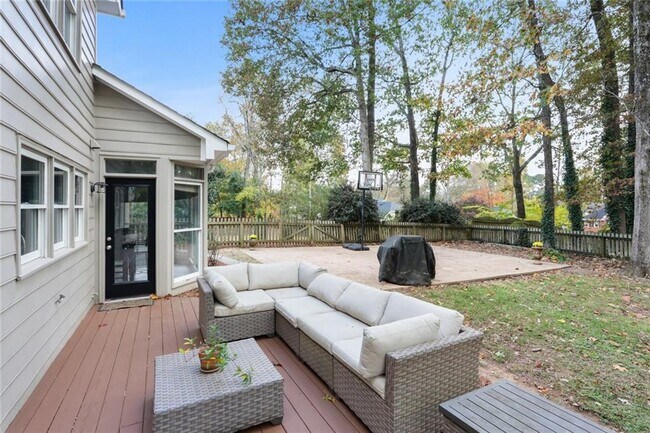 Building Photo - 3520 Billingsley Dr