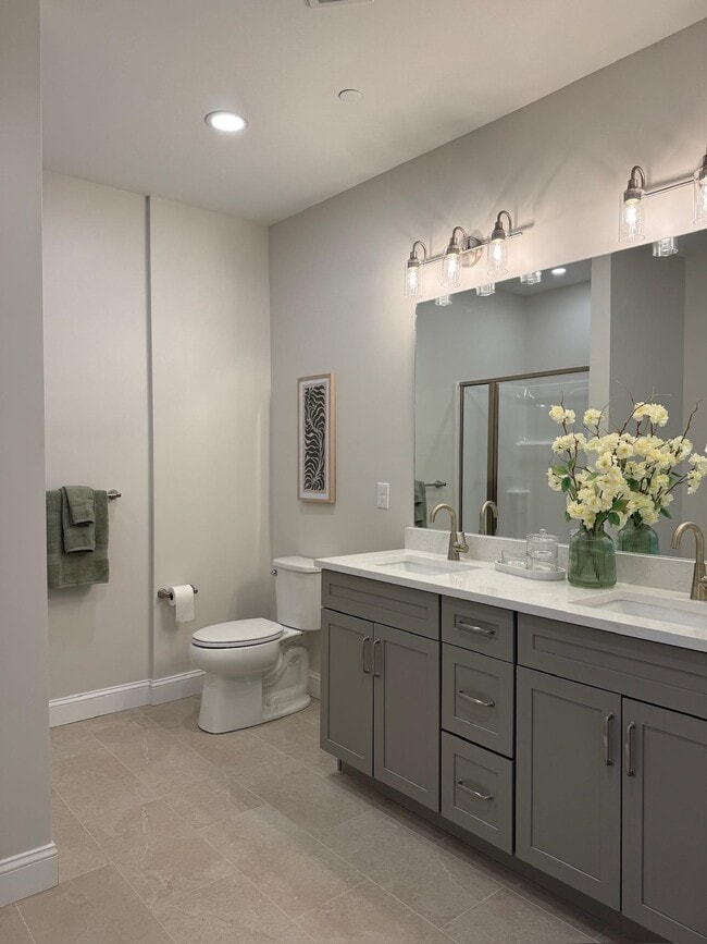 Building Photo - 74 Rockingham Rd