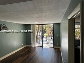 Building Photo - 14321 N Kendall Dr