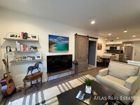 Building Photo - Stunning, Fully Updated 2-Bedroom Condo in...