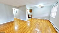 Building Photo - 110 Elm St