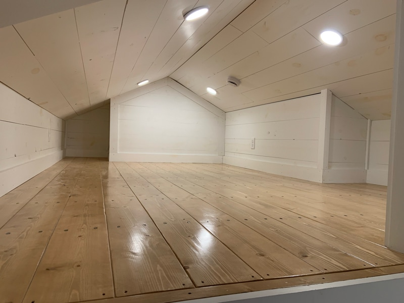 Building Photo - 1300 NW 3rd Ave