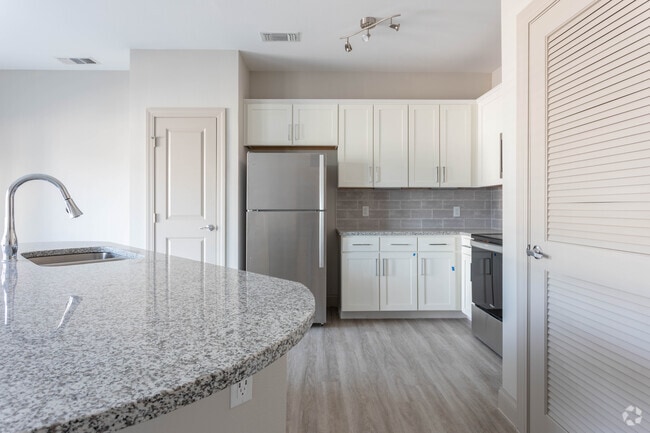 1Bd / 1.5Ba - The Hamilton at Lakeside
