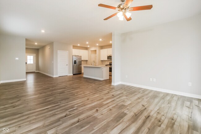 Building Photo - 9237 Larson Dr