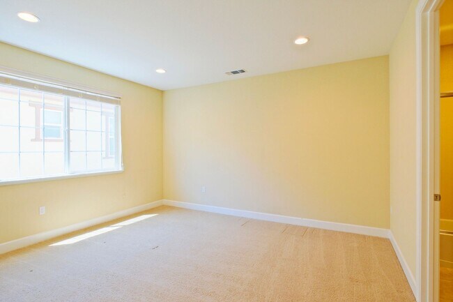 Building Photo - 6536 Terrace Ridge Ct