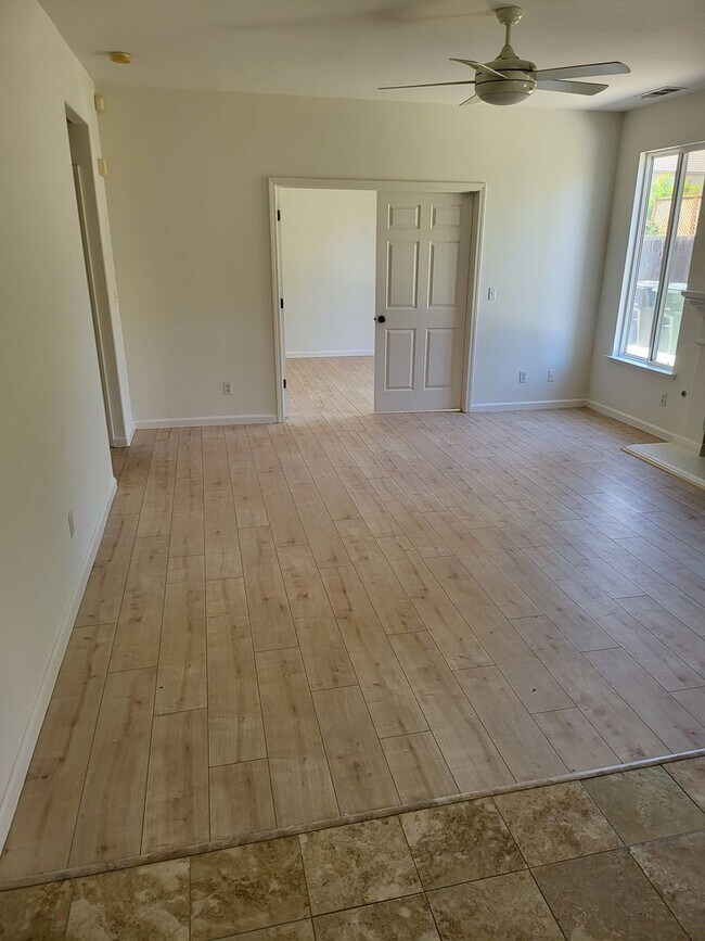 Building Photo - Three Bedroom and Three bathroom home and ...