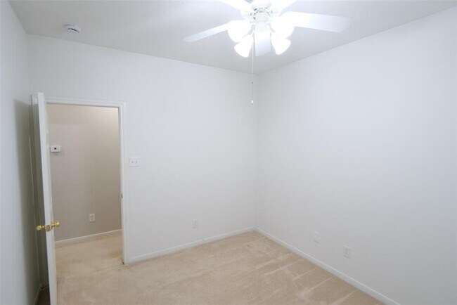 Building Photo - 24403 Lanning Dr