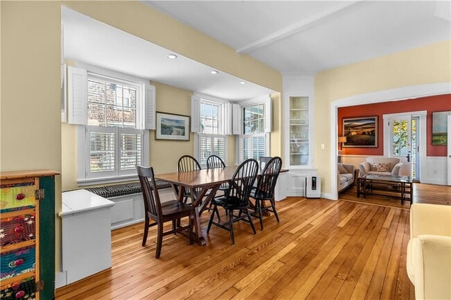 Building Photo - 58 Second St