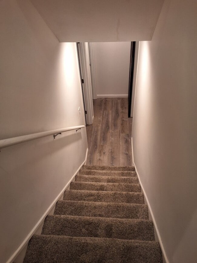 Building Photo - 3215 W Willow Knolls Dr