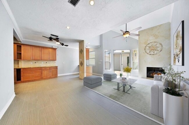 Building Photo - 652 N Eldridge Pkwy