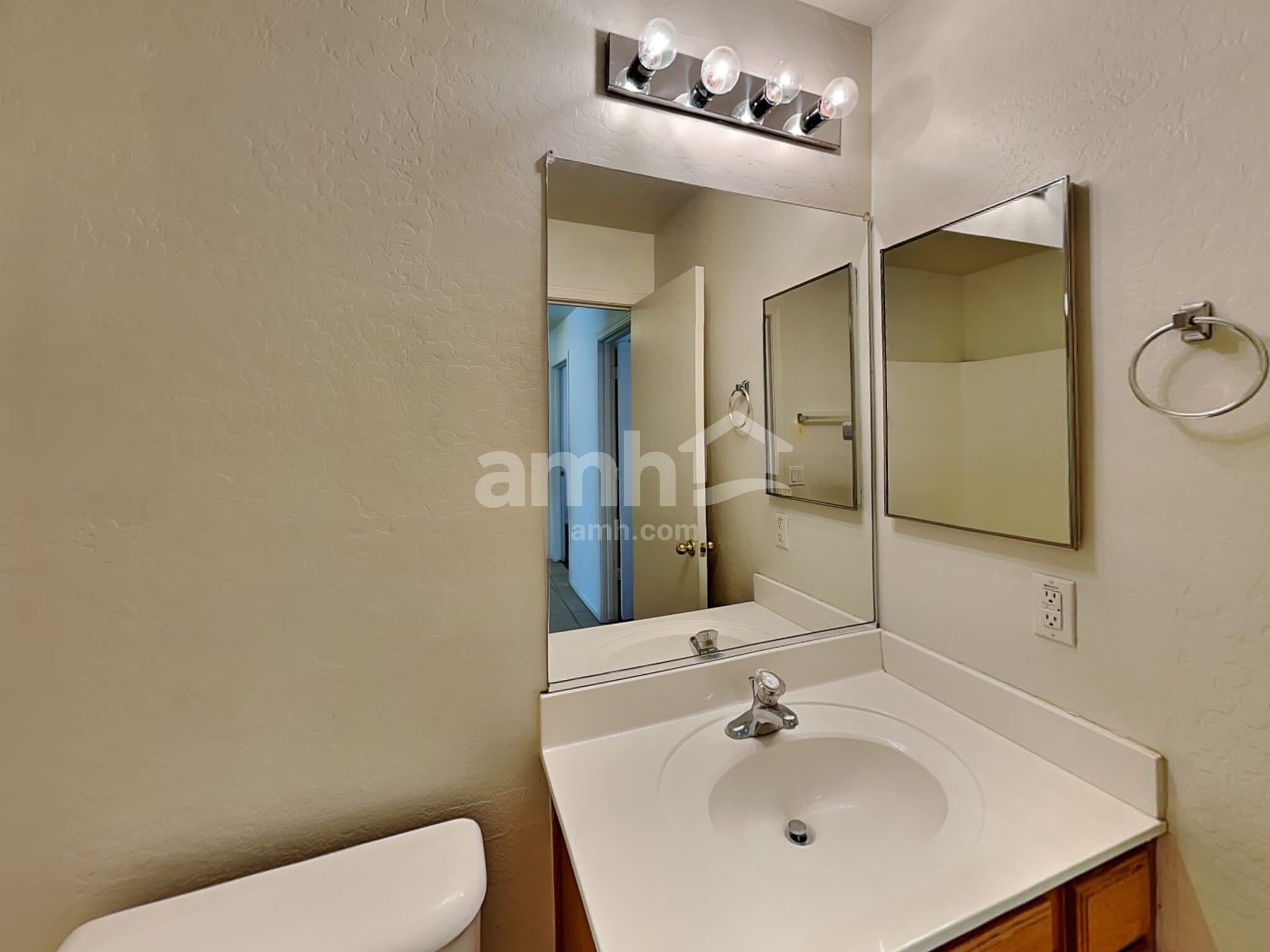 Building Photo - 10781 W Del Rio Ln