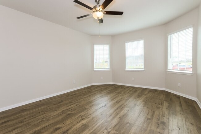 Building Photo - 468 Beechwood Hacienda Dr