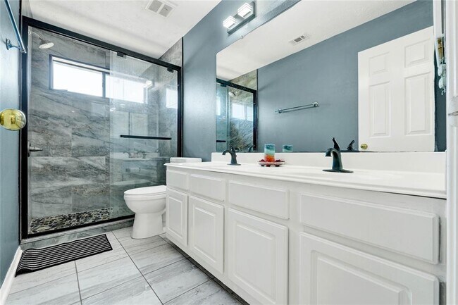 Building Photo - 23707 Hackberry Dr