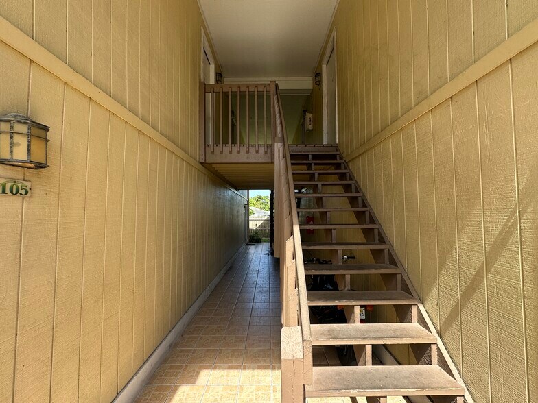 Building Photo - 2101 Forest Knoll Dr NE