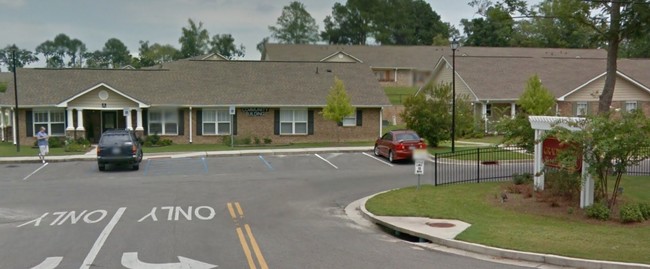 Primary Photo - Grady's Walk Apartments