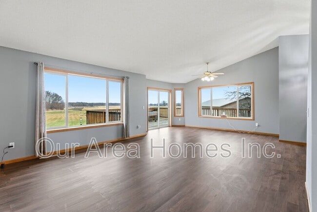 Building Photo - 1778 Klondike Dr NE