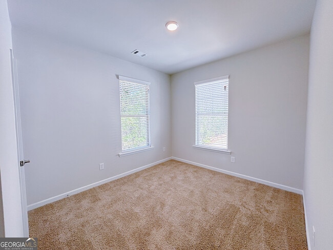 Building Photo - 2586 Mls Cmn Dr