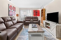 Building Photo - 1700 SW 16th Ct