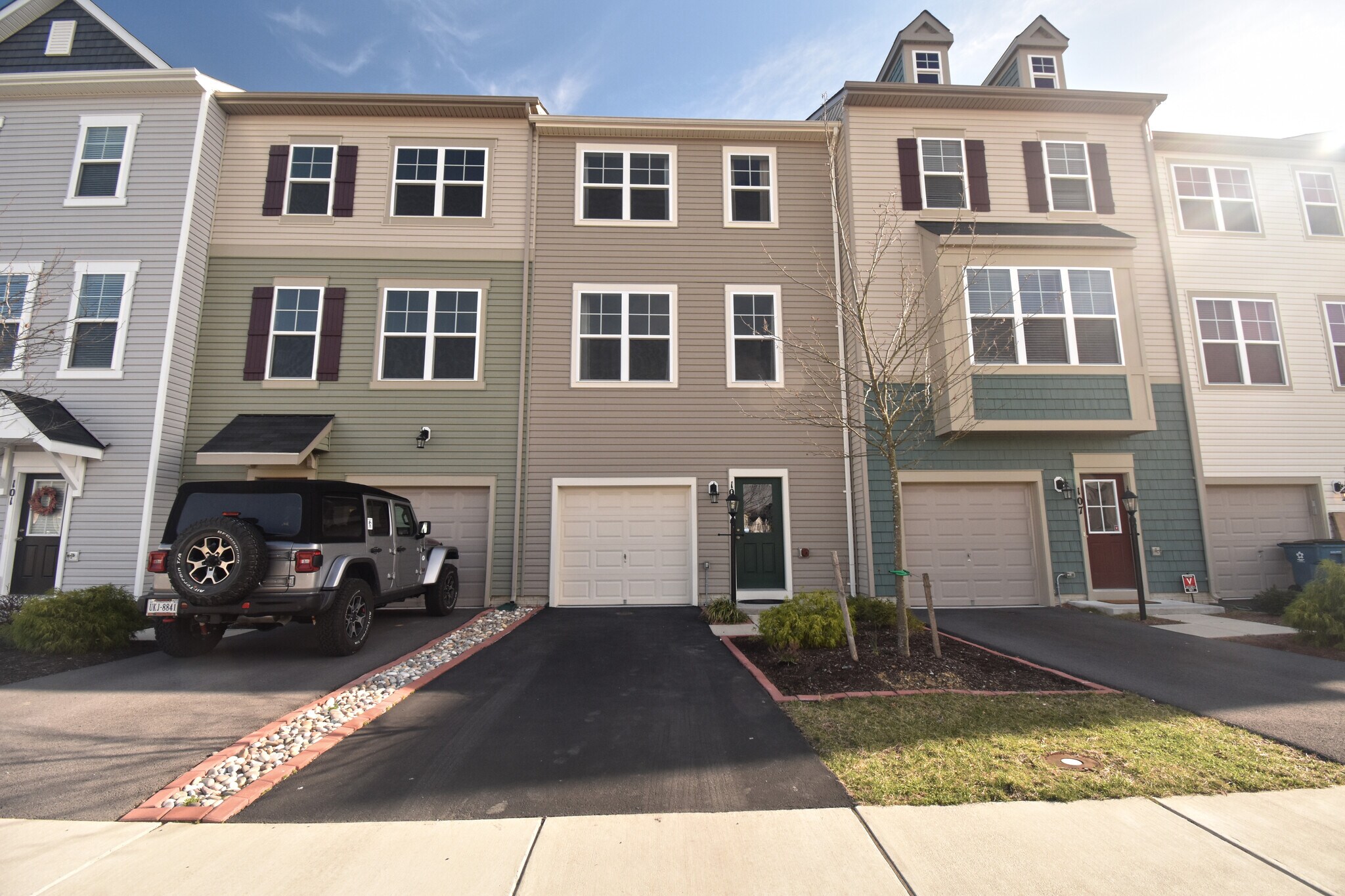 Building Photo - 105 Gristmill Ct
