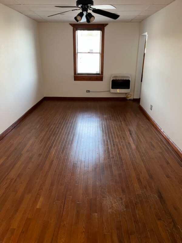 Building Photo - 458 Main St