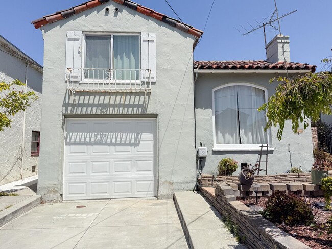Primary Photo - 1227 Brighton Ave