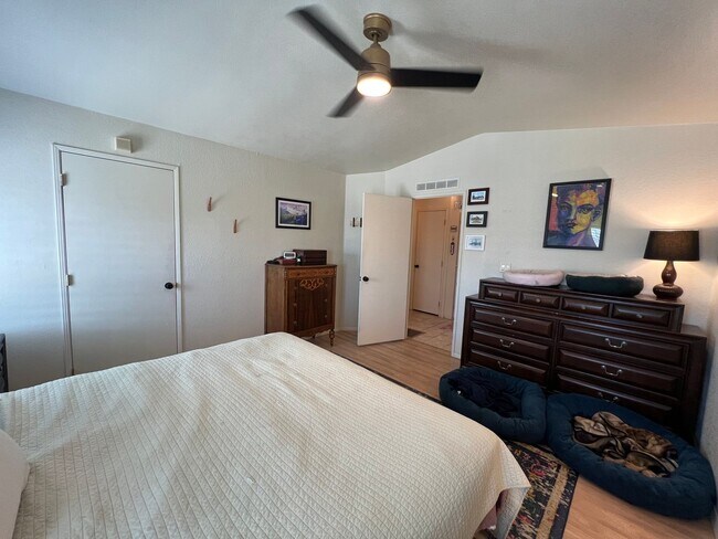 Building Photo - NICE HOME IN THE FOOTHILLS!
