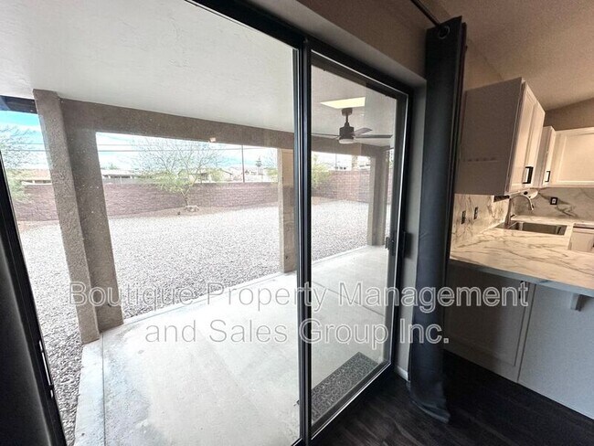 Building Photo - 2371 San Juan Dr