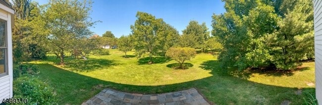 Building Photo - 9 Colonial Ct